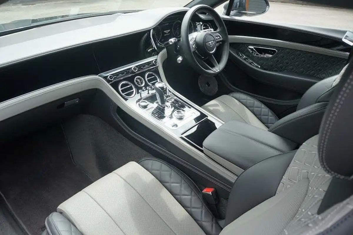 2022-bentley-continental-40-gt-v8-coupe-big-39