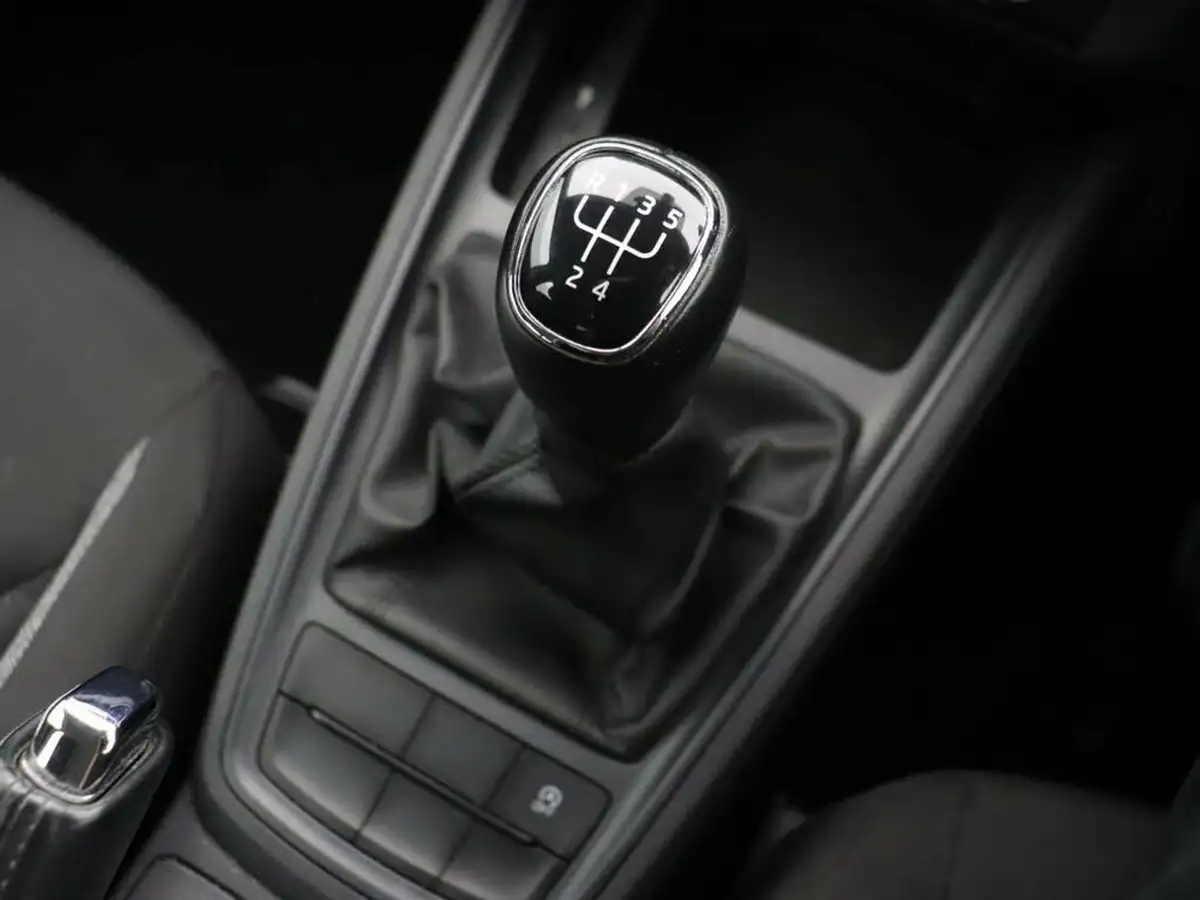2022-skoda-scala-10-tsi-s-big-28