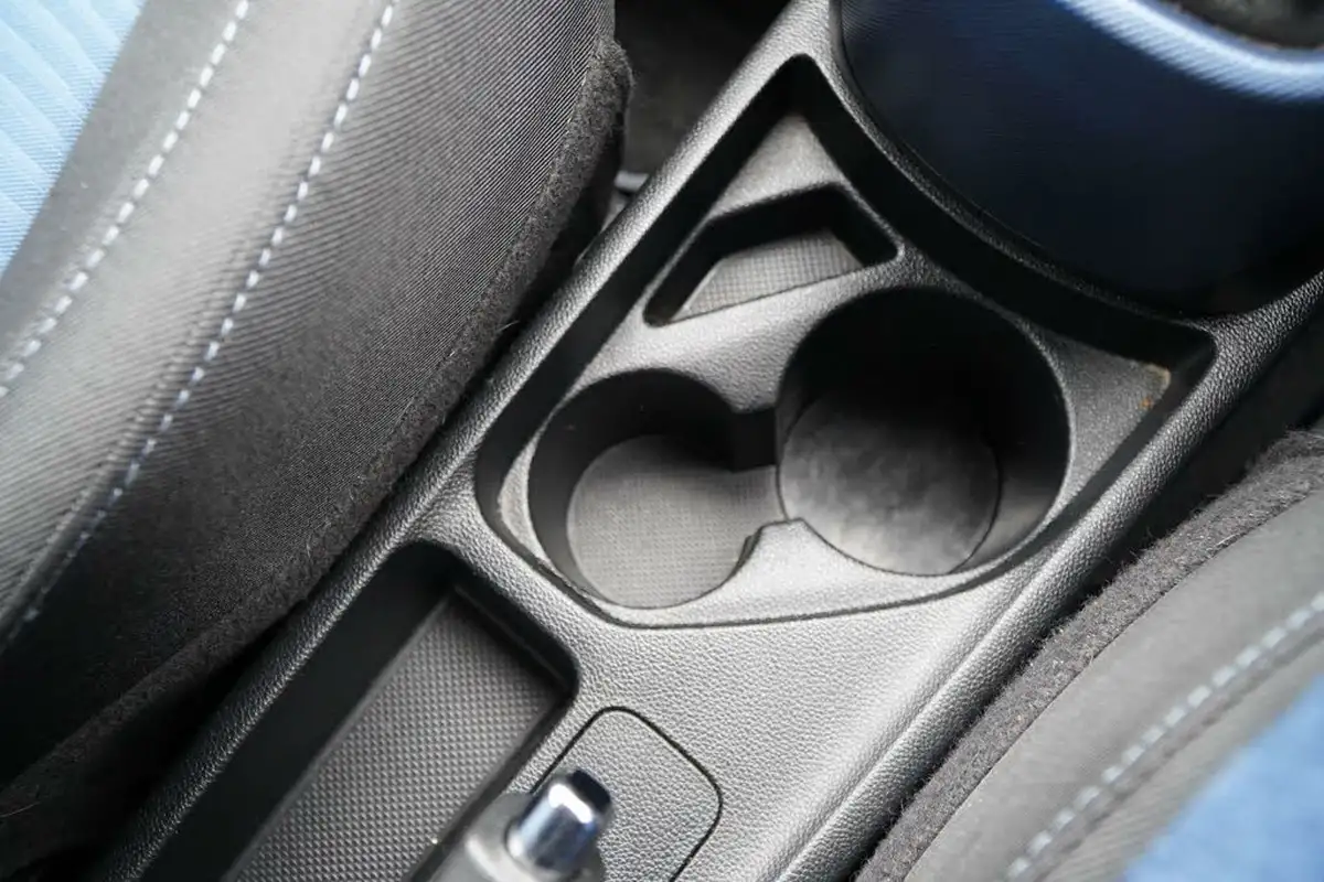 2014-hyundai-i10-10-premium-big-25