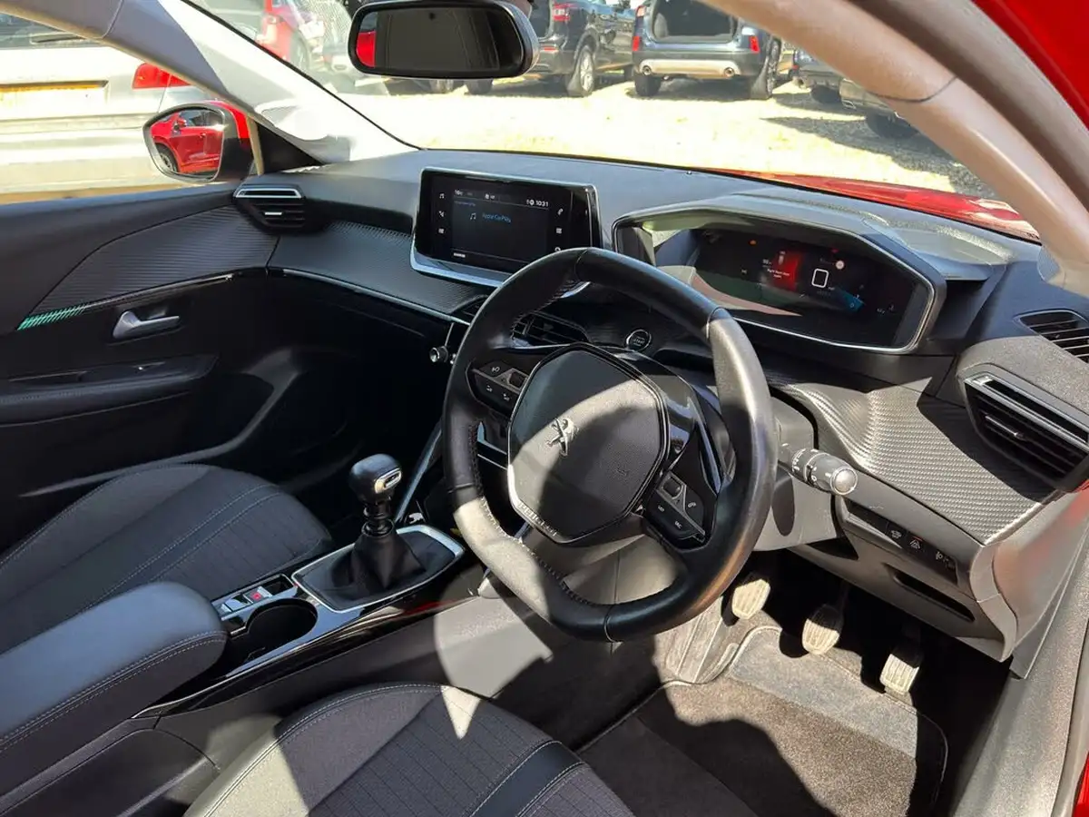 2021-peugeot-208-12-puretech-allure-premium-100bhp-big-27