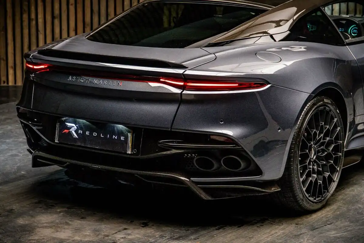 2023-aston-martin-dbs-52-v12-big-21