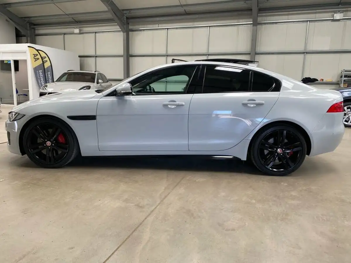 2017-jaguar-xe-30i-v6-sc-s-380ps-ss-big-1