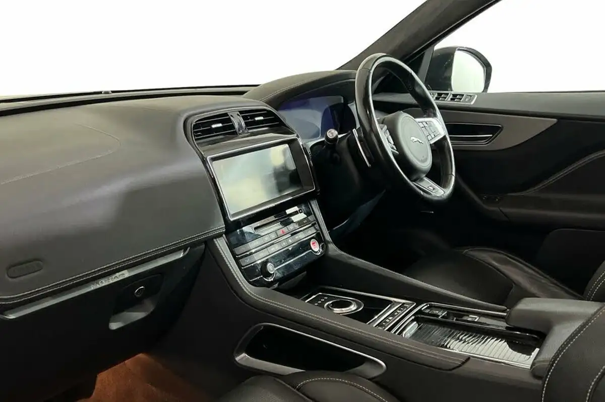 2018-jaguar-f-pace-30td-s-awd-big-8