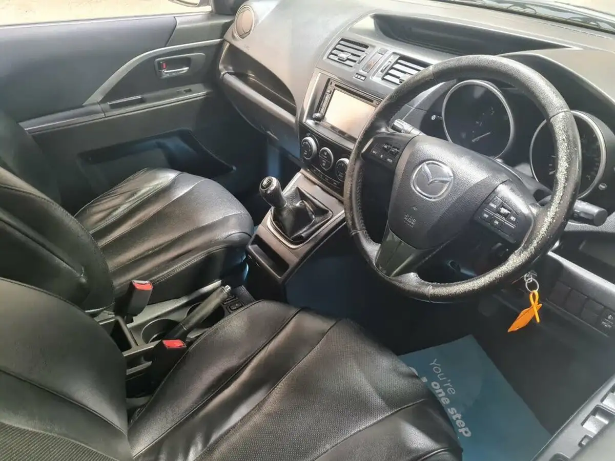 2015-mazda-mazda5-16d-sport-venture-big-2