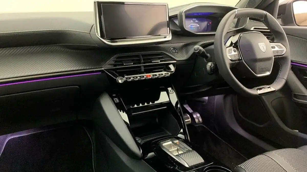 2024-peugeot-2008-suv-e-gt-136ps-50kwh-big-1
