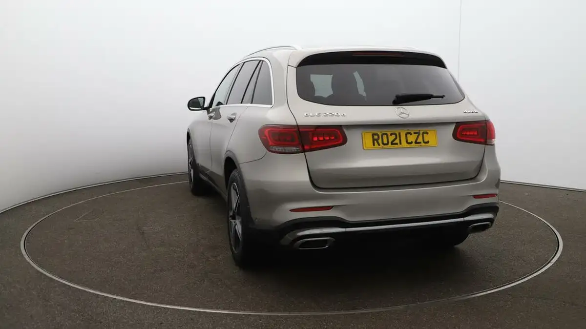 2021-mercedes-benz-glc-class-20d-glc220d-amg-line-station-wagon-5d-1950cc-4matic-plus-big-59