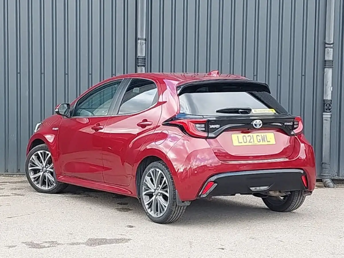 2021-toyota-yaris-15-vvt-i-excel-big-1