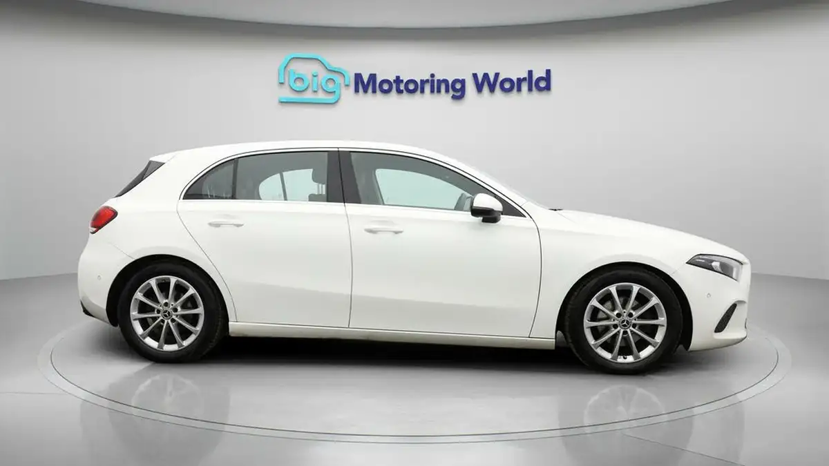 2018-mercedes-benz-a-class-15d-a180d-sport-116ps-executivess-hatchback-5d-7g-dct-big-7