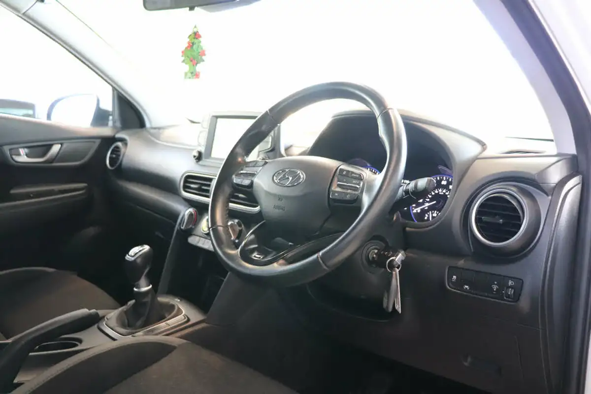 2019-hyundai-kona-10-t-gdi-play-big-19