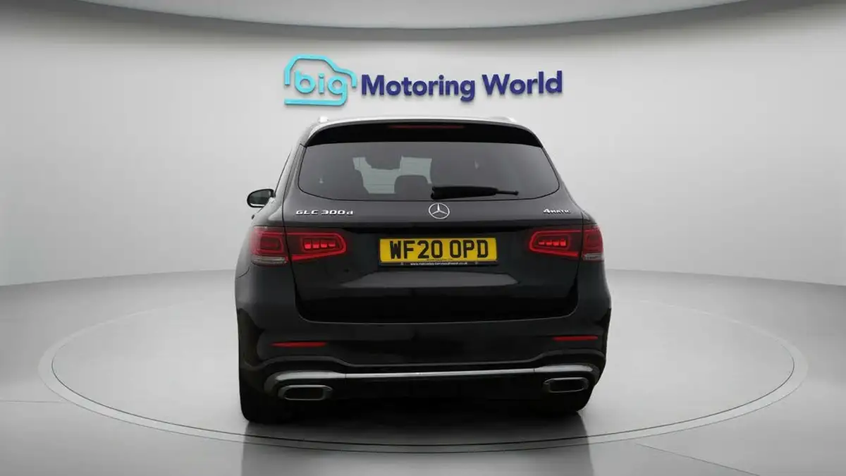 2020-mercedes-benz-glc-class-20d-glc300d-amg-line-premium-station-wagon-5d-big-6