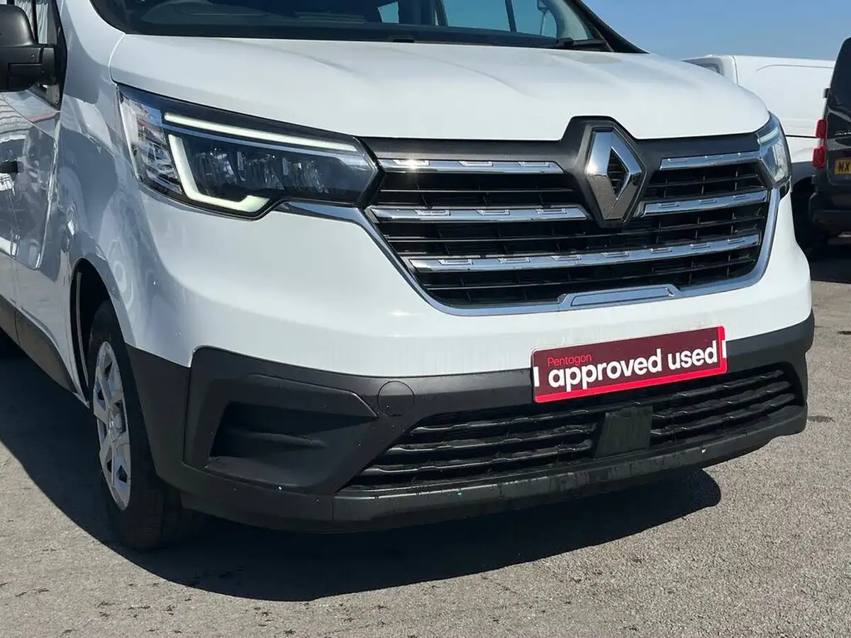 2025-renault-trafic-20dci-ll30-130-advance-panel-big-18