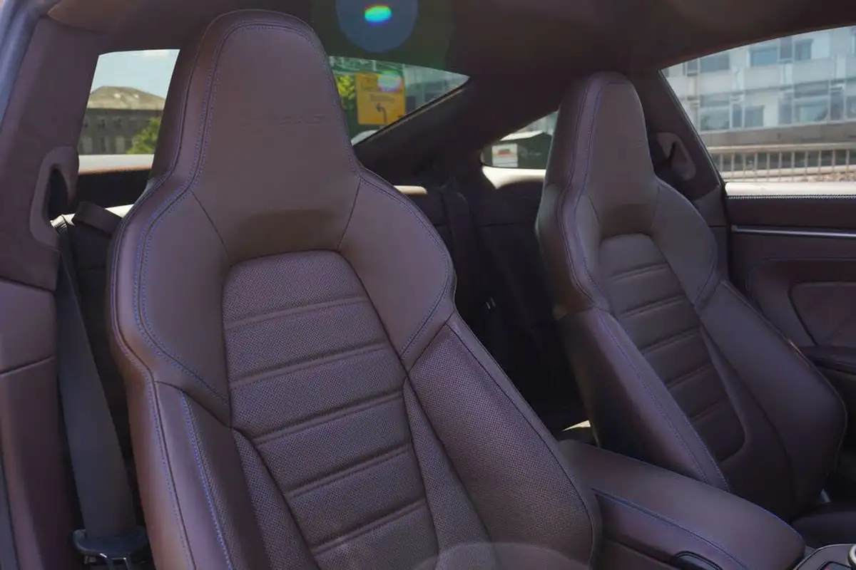 2020-porsche-911-38-turbo-s-coupe-big-2
