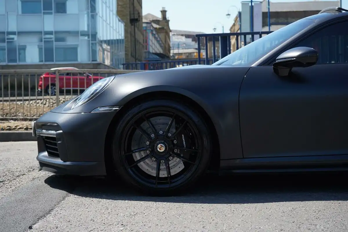 2020-porsche-911-38-turbo-s-coupe-big-26