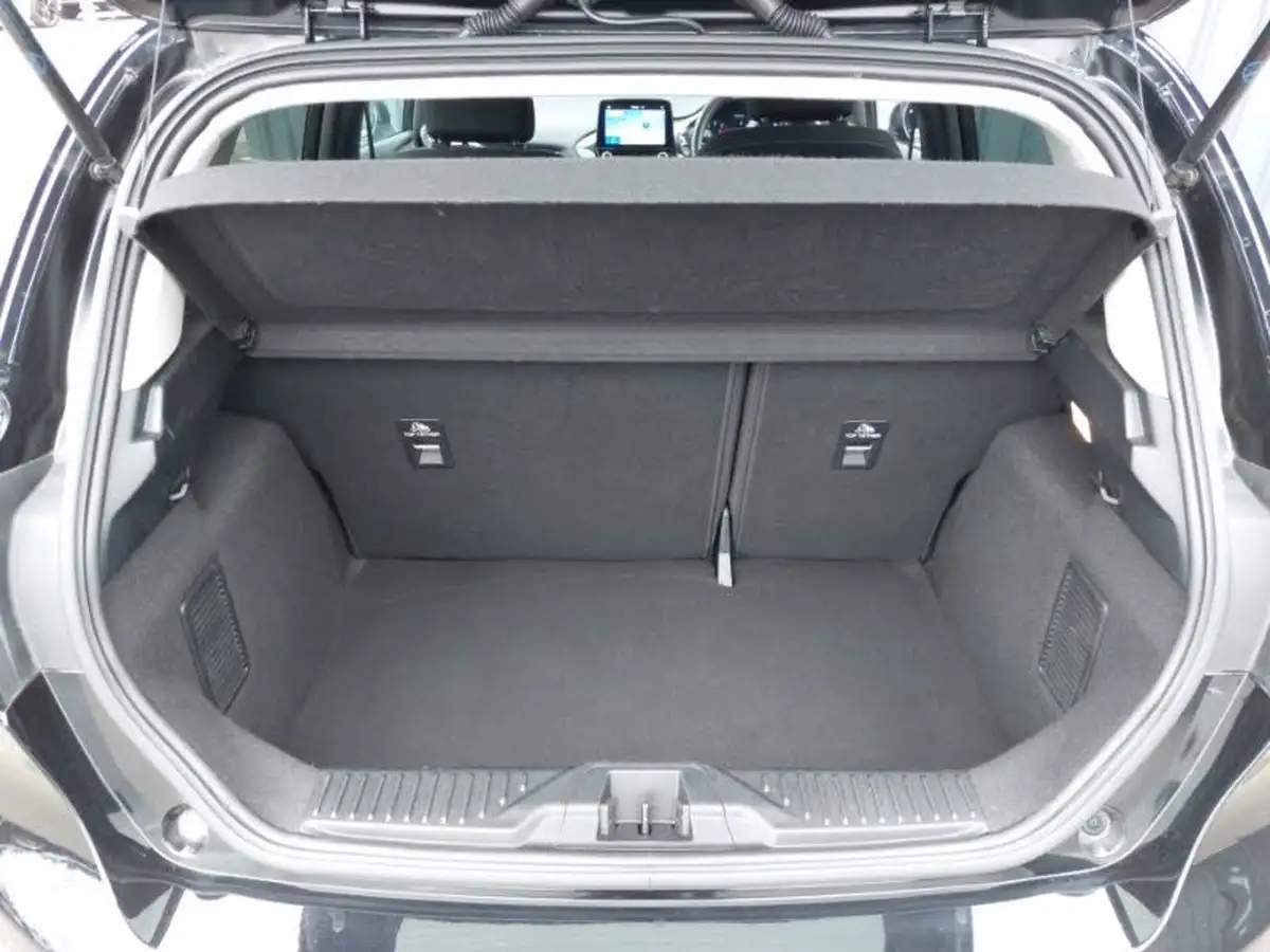 2023-ford-fiesta-10t-active-125ps-hybrid-mhev-powershift-big-7