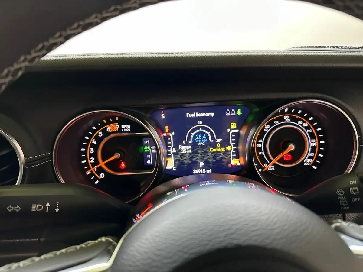 2023-jeep-wrangler-20-gme-overland-big-17