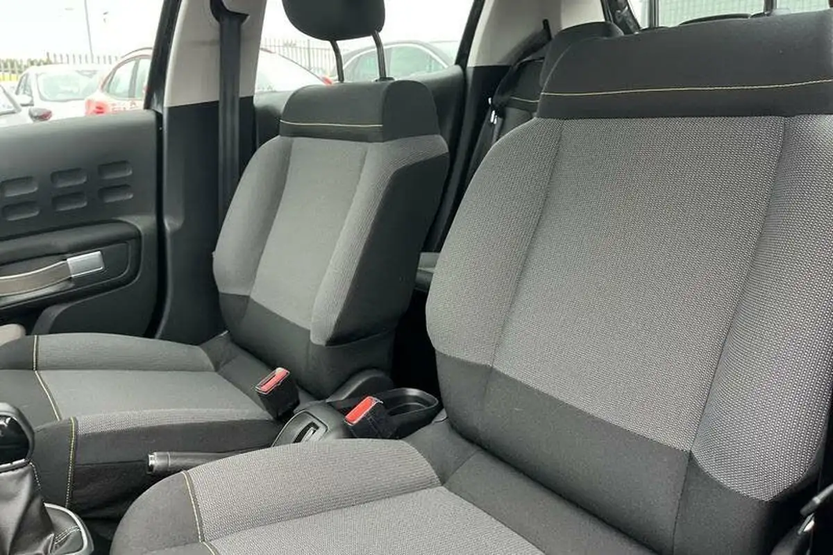 2021-citroen-c3-12-puretech-flair-83ps-big-18