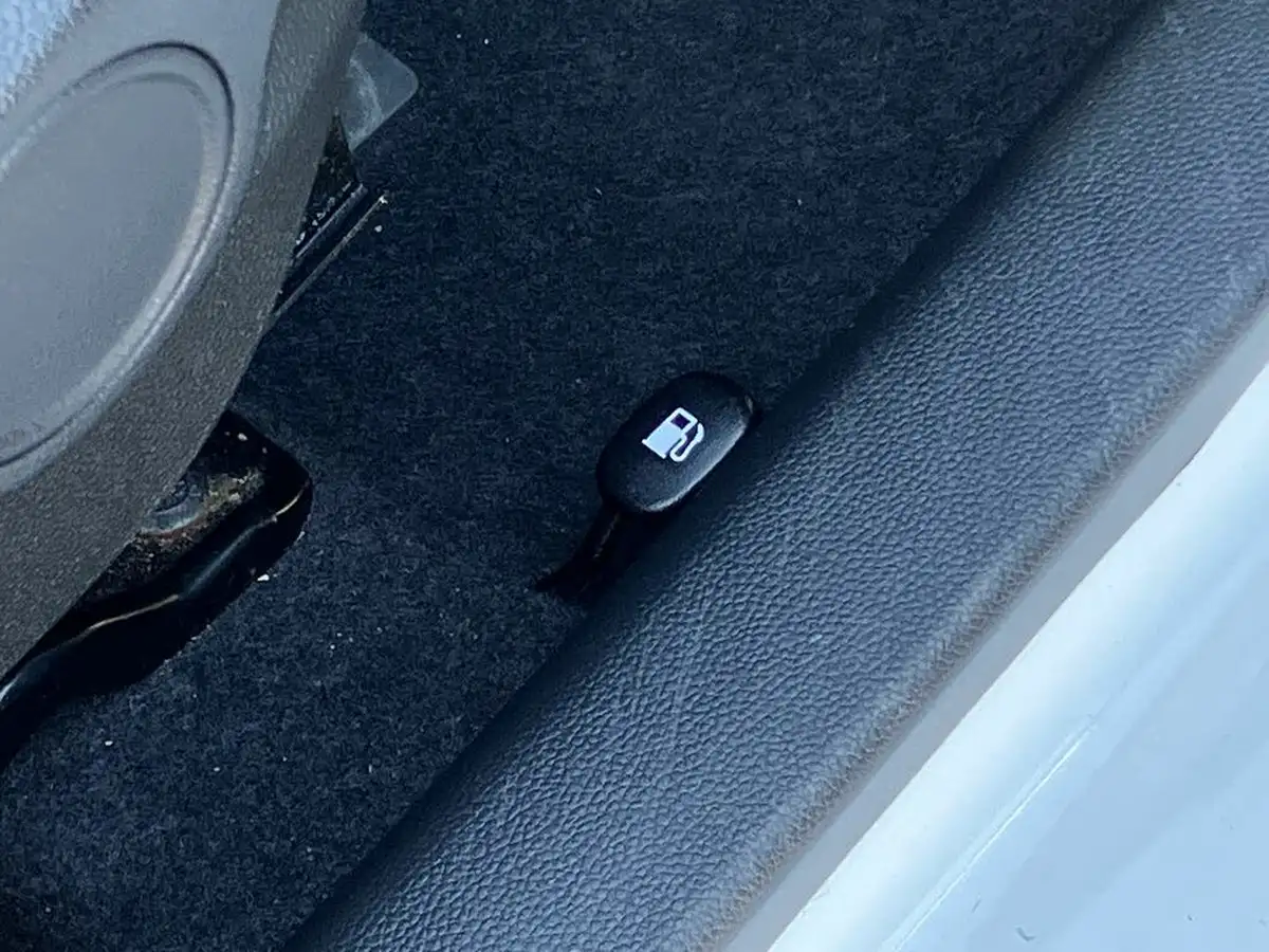 2018-hyundai-i10-10-se-66ps-big-31