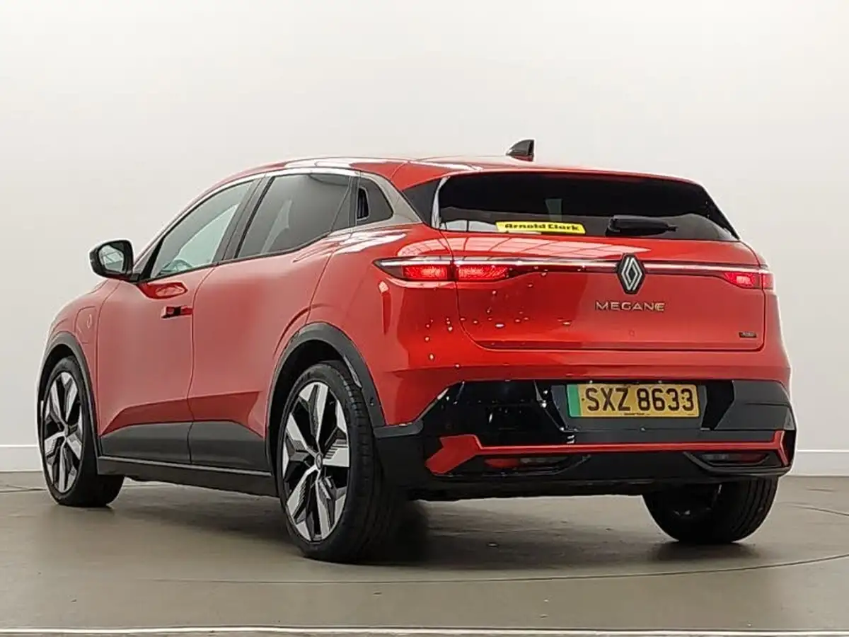 2023-renault-megane-e-tech-e-techno-big-1