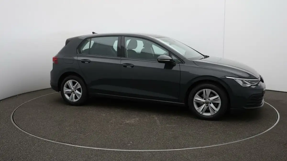 2022-volkswagen-golf-15-tsi-life-150ps-hatchback-big-45