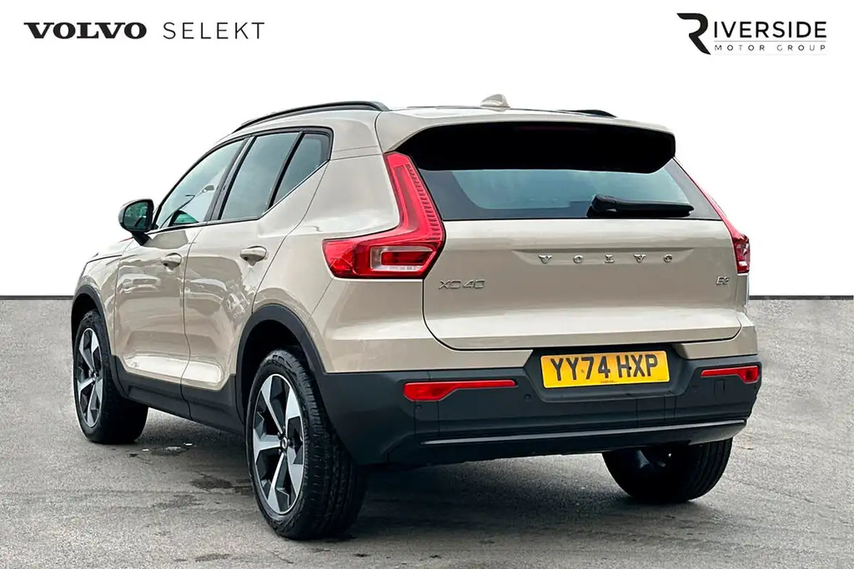 2024-volvo-xc40-20-b3-plus-big-2