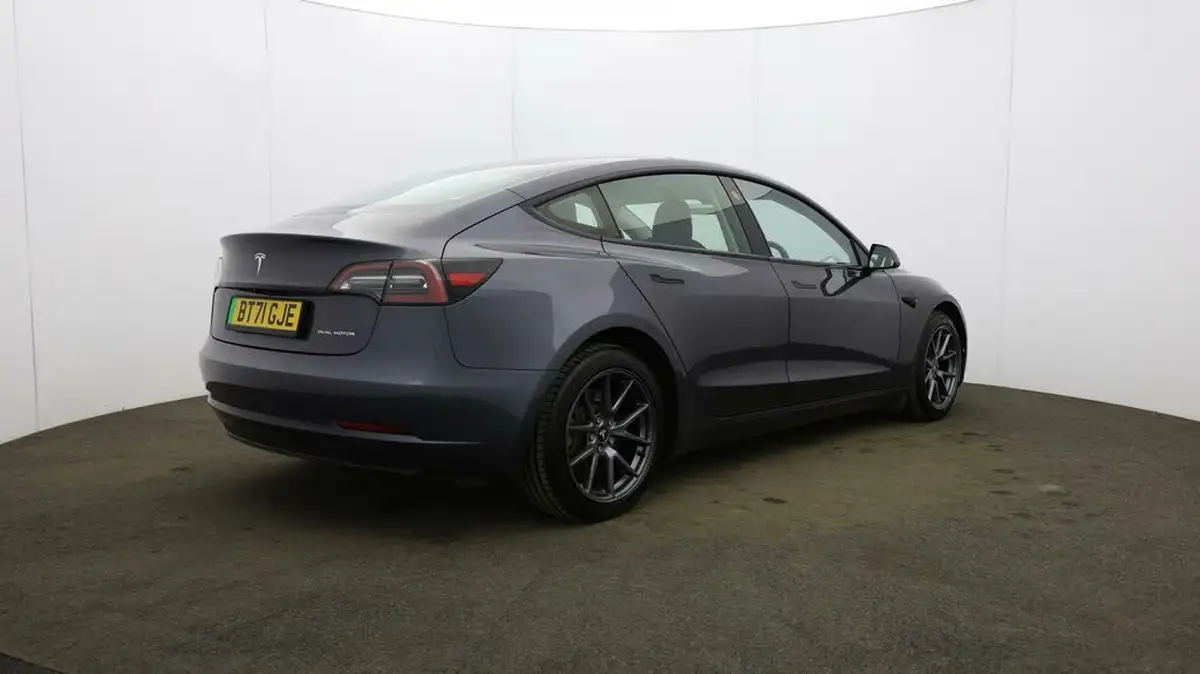 2021-tesla-model-3-e-long-range-awd-big-58
