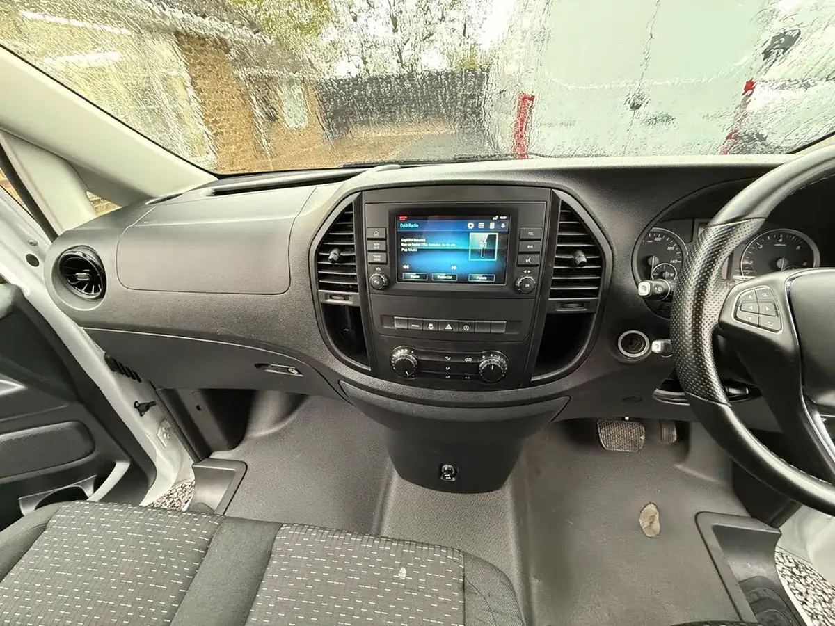 2021-mercedes-benz-vito-20cdi-114-progressive-l2-134bhpeu6dt-panel-1749cc-9g-tronic-big-17