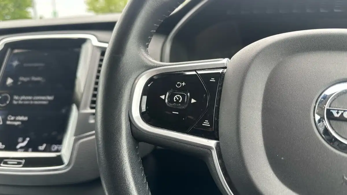 2021-volvo-xc90-20td-b5-momentum-big-29