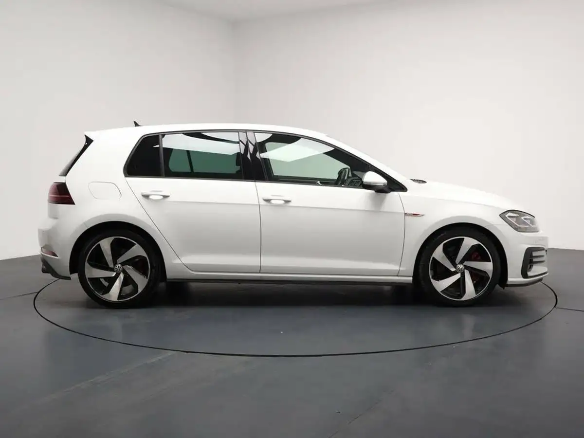 2019-volkswagen-golf-20-tsi-gti-performance-5d-big-13