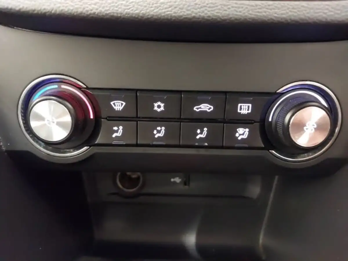2023-mg-mg3-15-vti-tech-exclusive-nav-big-12