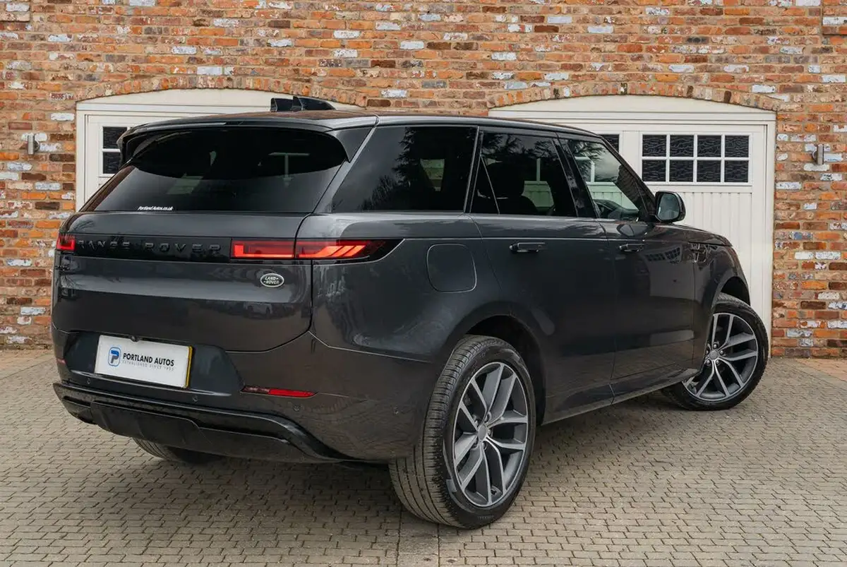 2023-land-rover-range-rover-sport-30-d300-dynamic-se-big-19