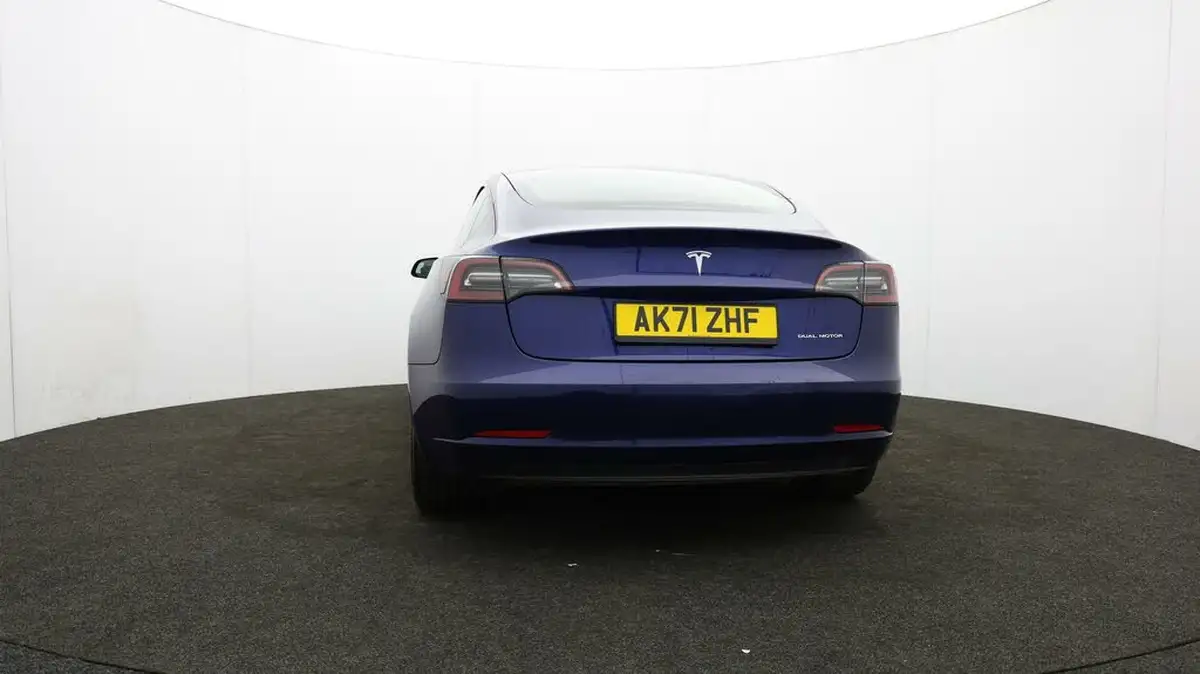 2021-tesla-model-3-e-long-range-awd-big-44