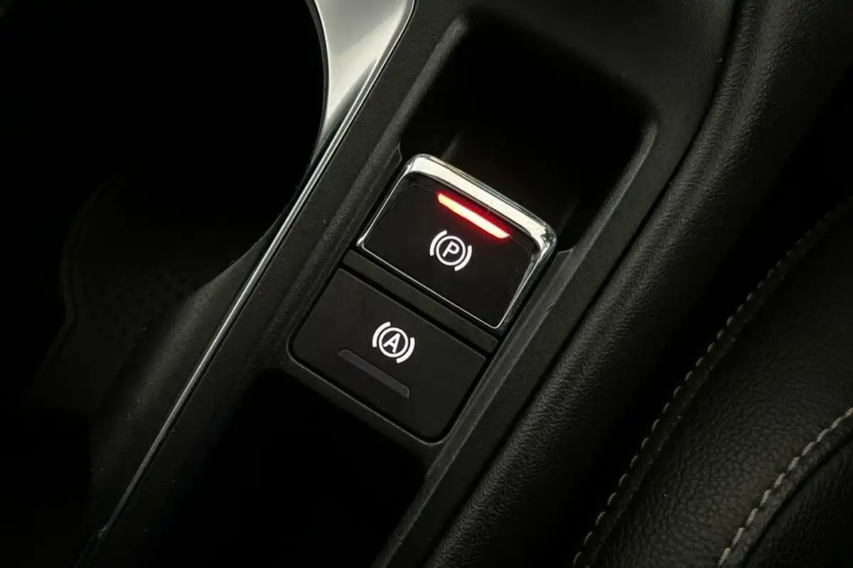 2021-mg-mg5-e-exclusive-ev-long-range-big-38