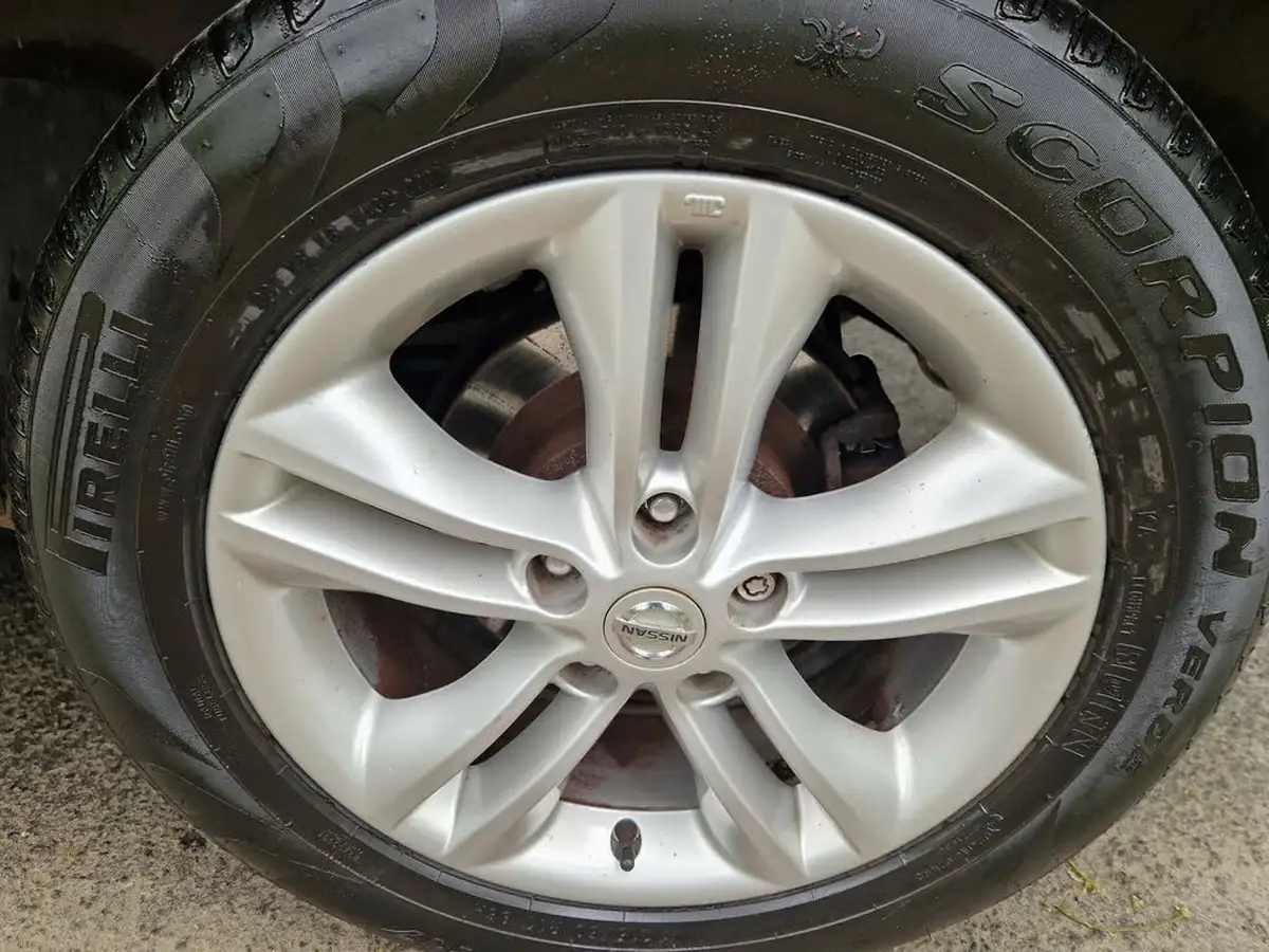 2010-nissan-qashqai-15td-n-tec-big-12
