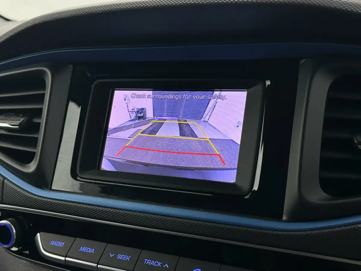 2018-hyundai-ioniq-16-gdi-se-hybrid-big-19