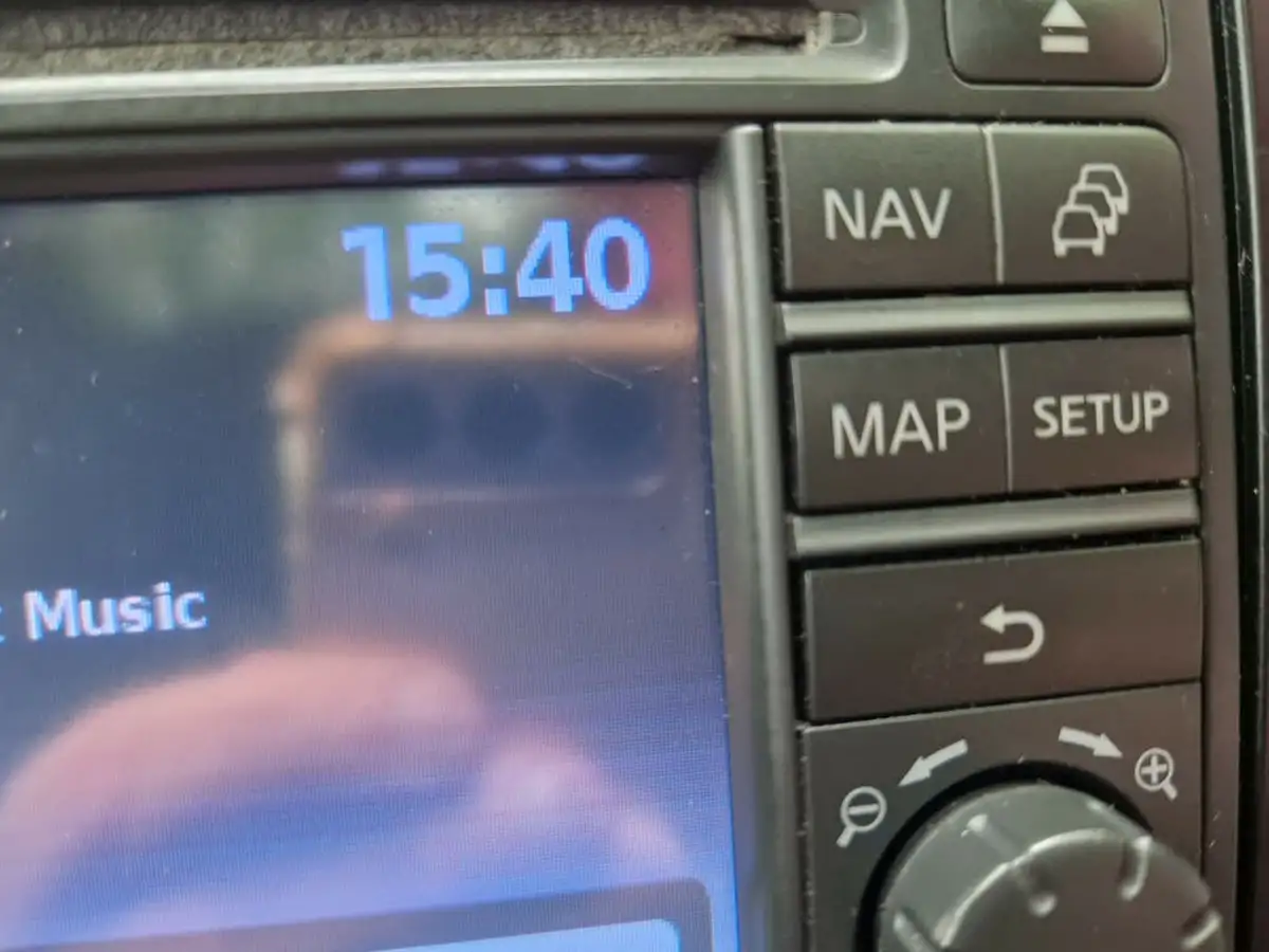 2010-nissan-qashqai-15td-n-tec-big-36