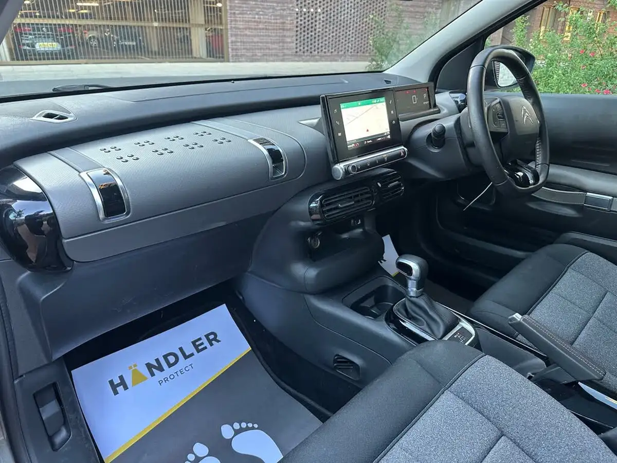 2019-citroen-c4-cactus-12-puretech-flair-130ps-eat6-big-3