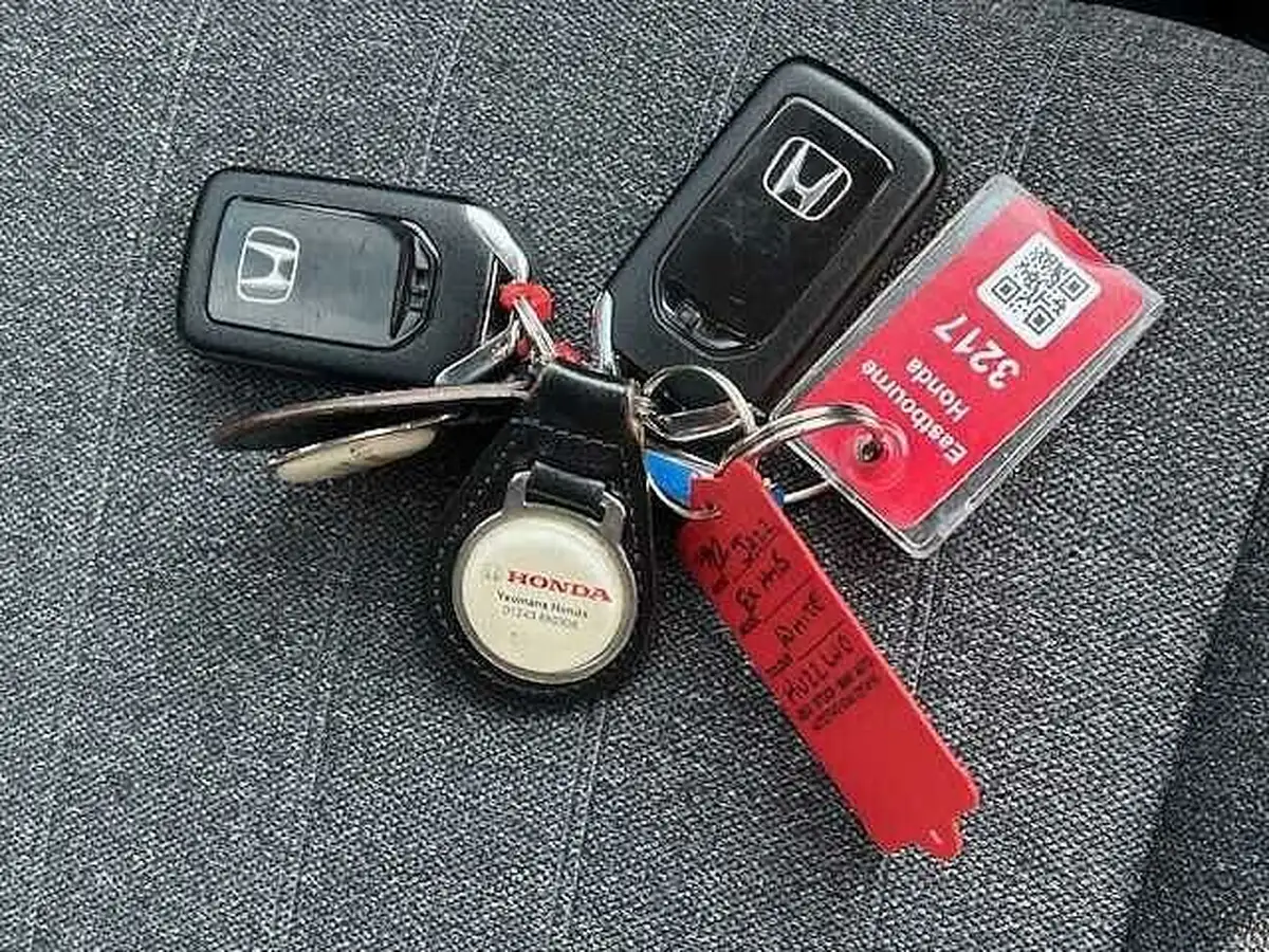 2022-honda-jazz-15-i-mmd-ex-107ps-big-17