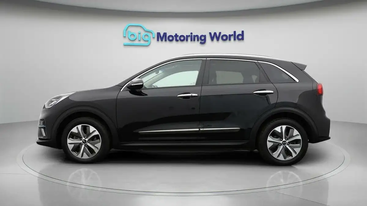 2022-kia-e-niro-ev-4-big-3