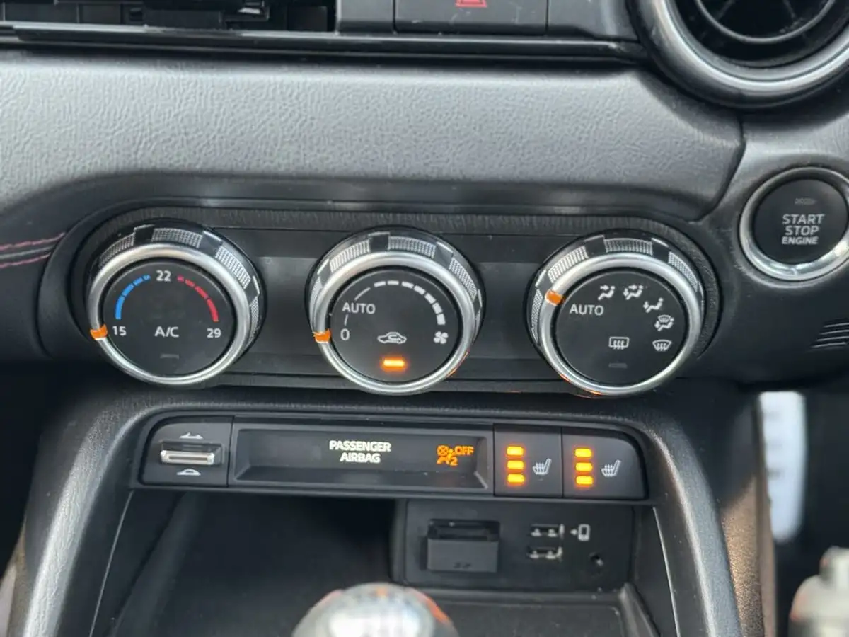 2019-mazda-mx-5-15-sport-nav-nappa-leather-rf-big-33