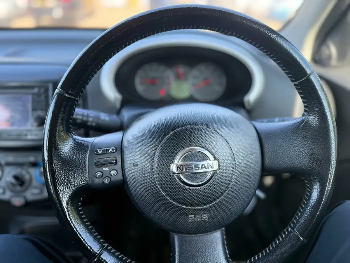 2010-nissan-micra-12-n-tec-5d-big-10