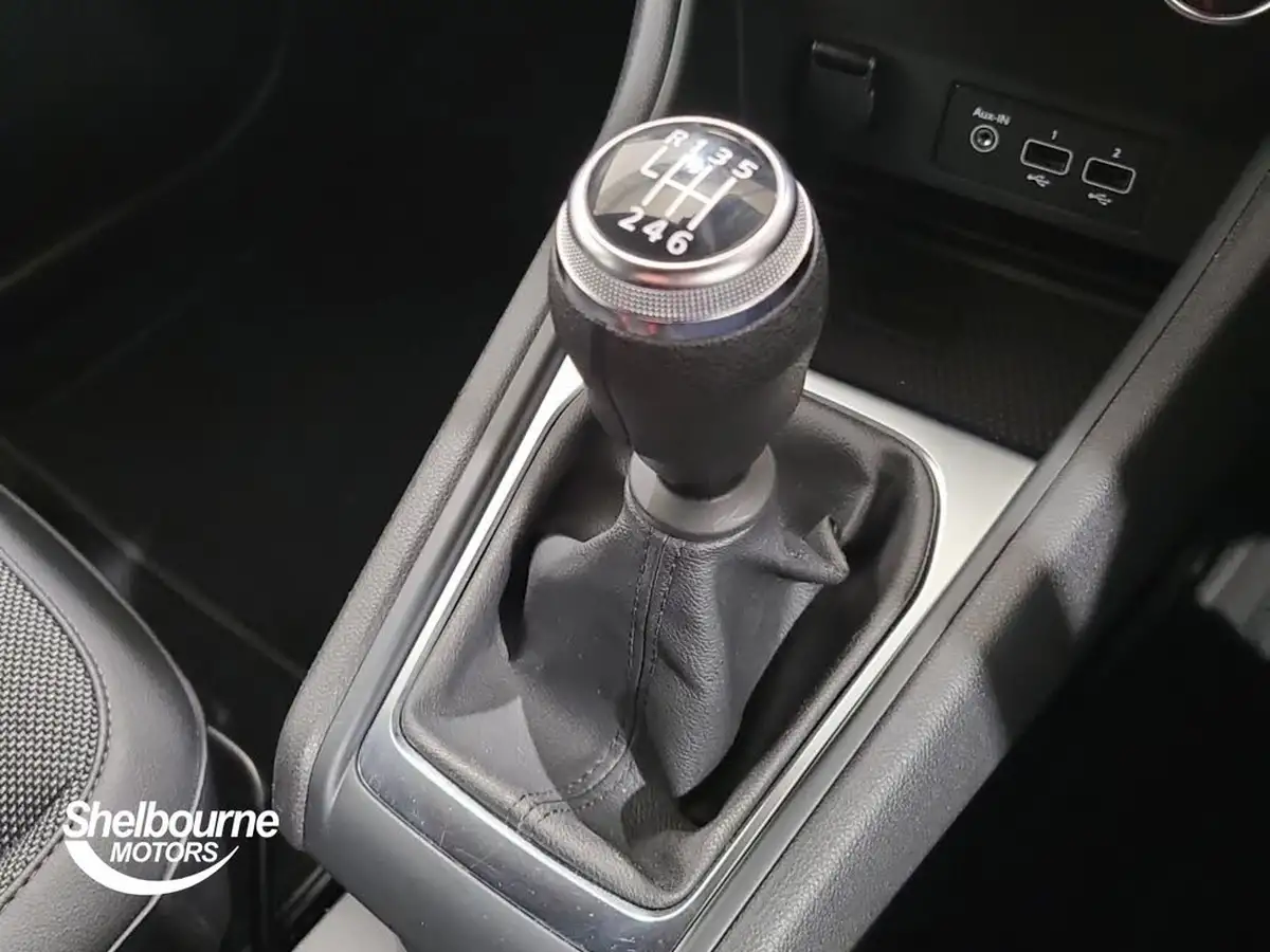 2022-renault-captur-10-tce-rive-gauche-se-big-32