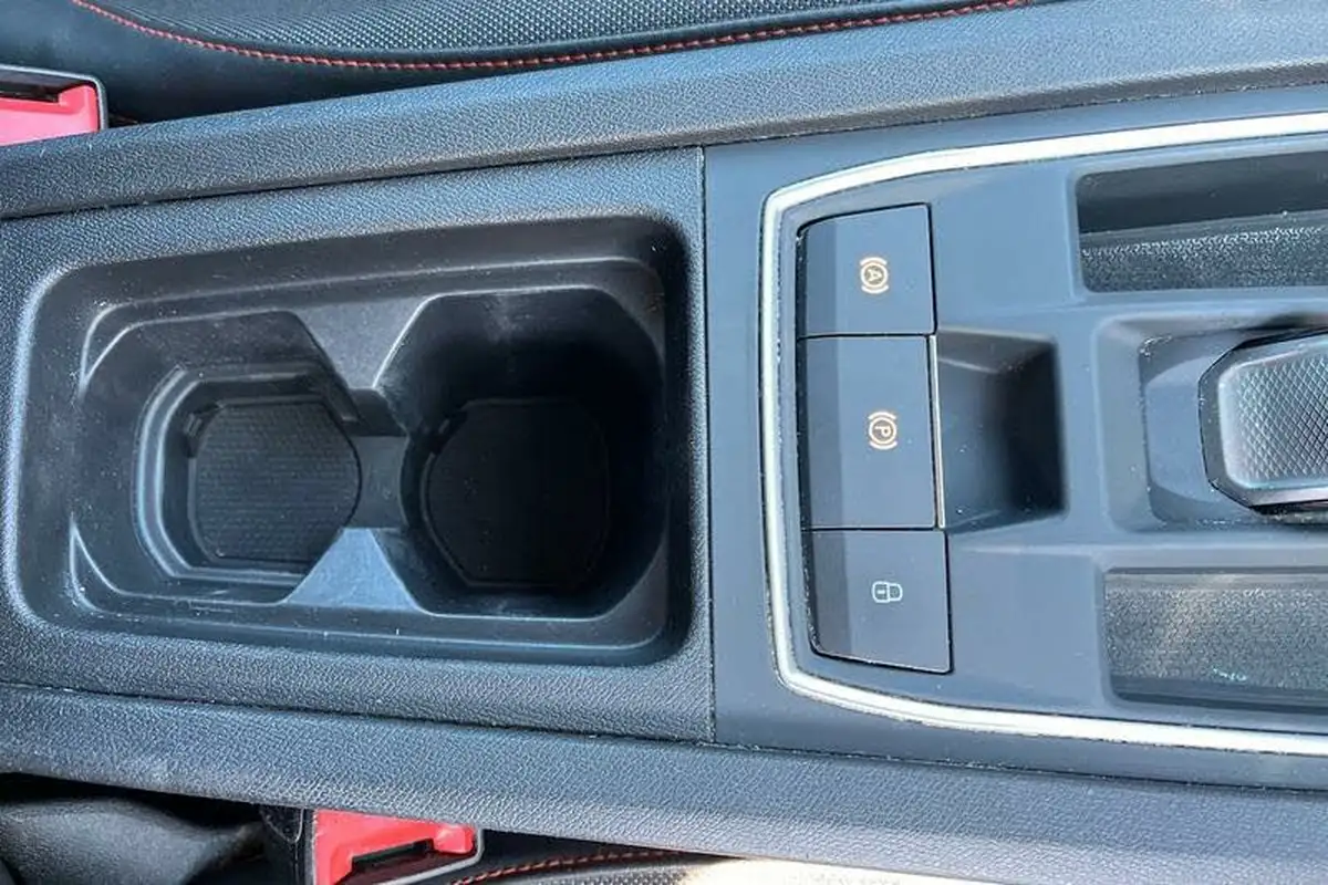 2021-seat-leon-14-e-hybrid-fr-hatchback-big-28