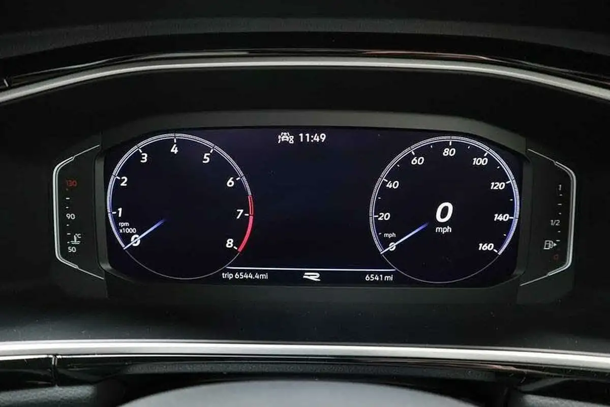 2024-volkswagen-t-roc-15-tsi-r-line-hatchback-5d-dsg-big-10