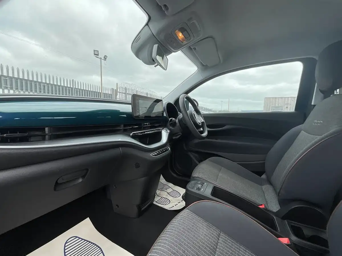 2022-fiat-500-e-icon-117bhp-big-12
