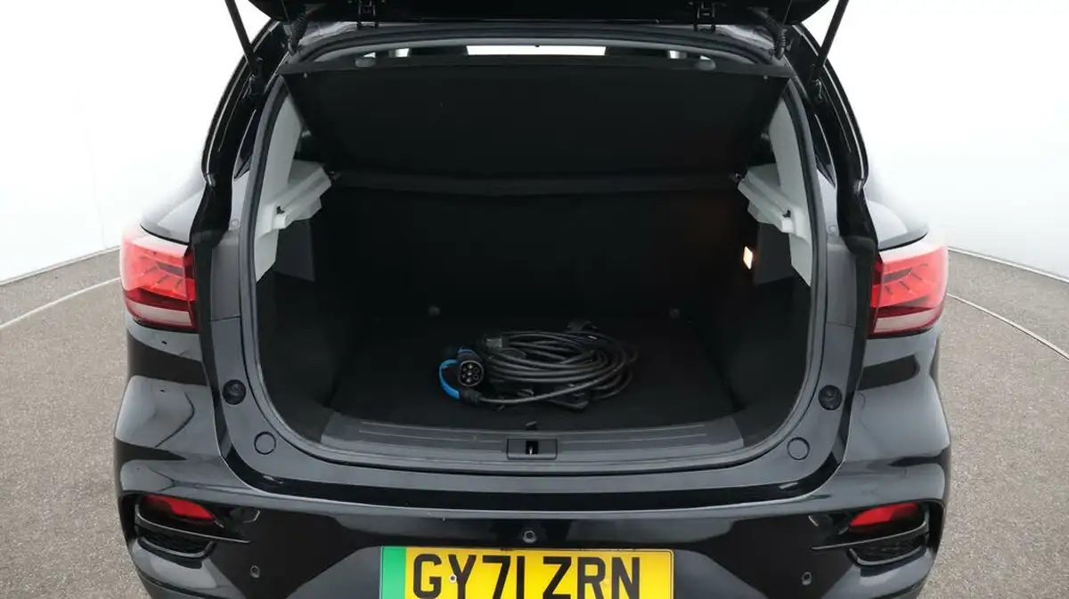 2022-mg-zs-suv-e-trophy-ev-176ps-big-17