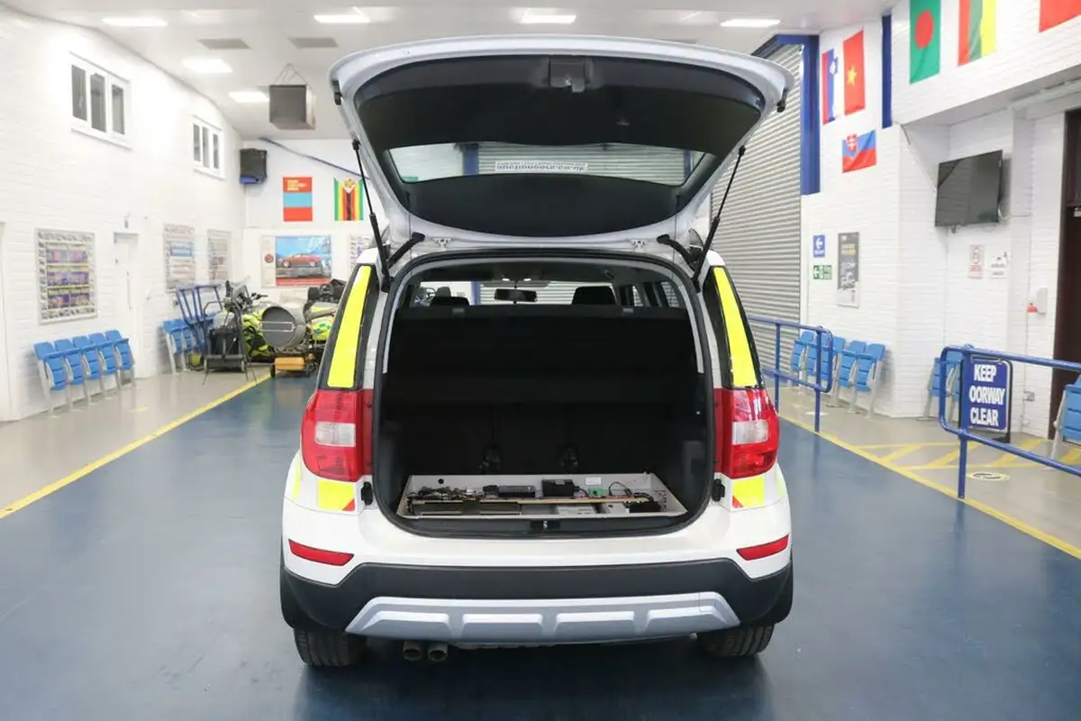 2017-skoda-yeti-outdoor-20tdi-scr-s-4x4-big-6