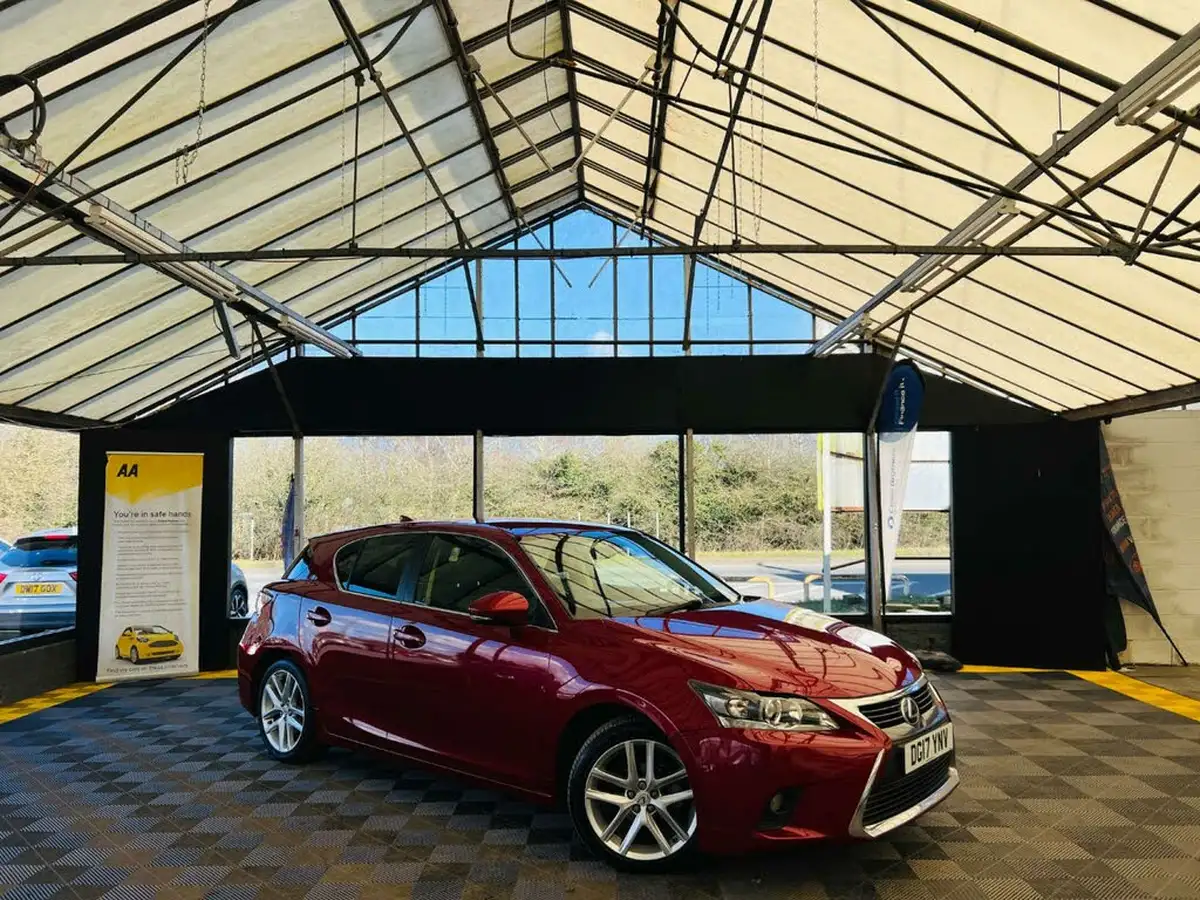2017-lexus-ct-200h-18-luxury-sun-big-0