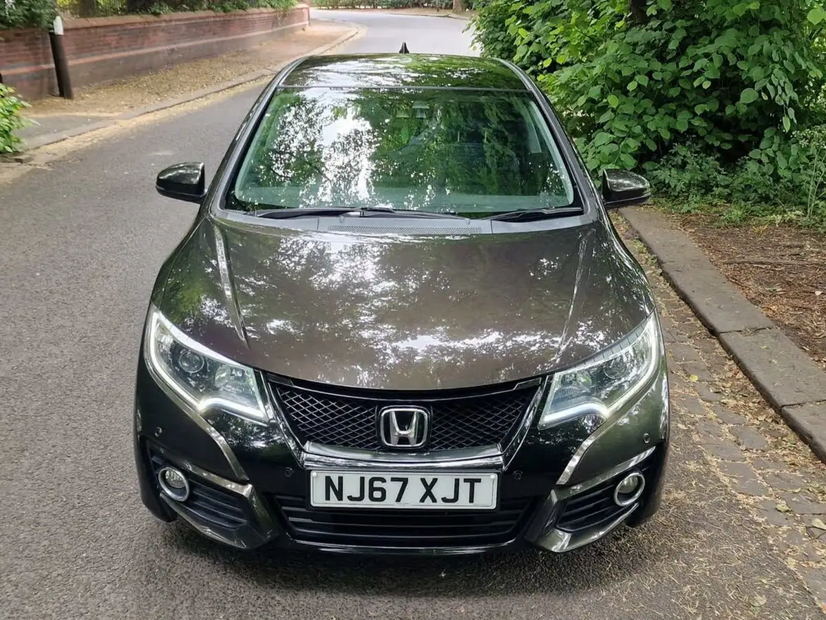 2017-honda-civic-16-i-dtec-sr-dasp-hatchback-big-15