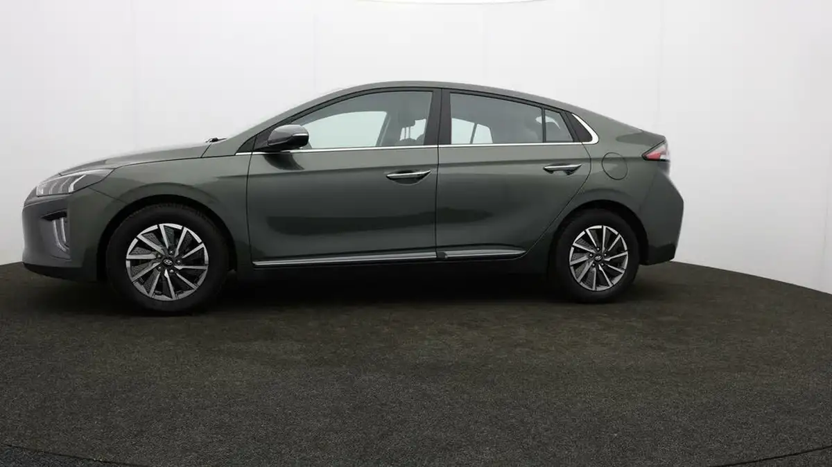 2022-hyundai-ioniq-e-premium-electric-big-66