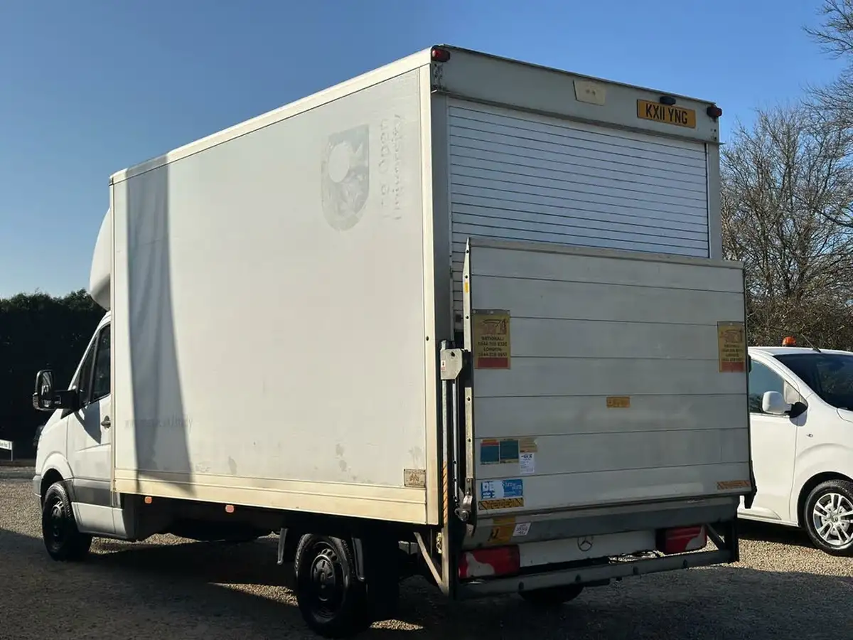 2011-mercedes-benz-sprinter-21td-313cdi-swb-chassis-cab-big-3